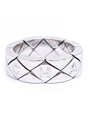 Chanel 18k White Gold Quilted Ring Logo Bullion Polished